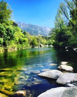 Rivière et vue sur le Caroux © Mairie de Mons